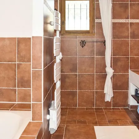 Prázdninový dům Four-bedroom Holiday In St. Etienne Les Orgues *