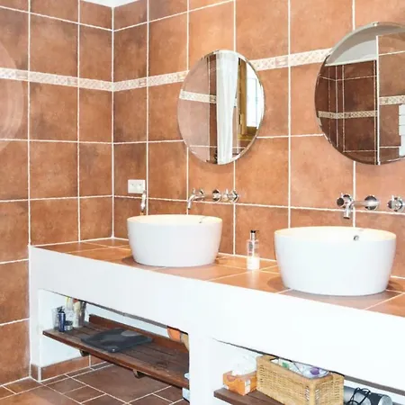 Four-bedroom Holiday In St. Etienne Les Orgues *